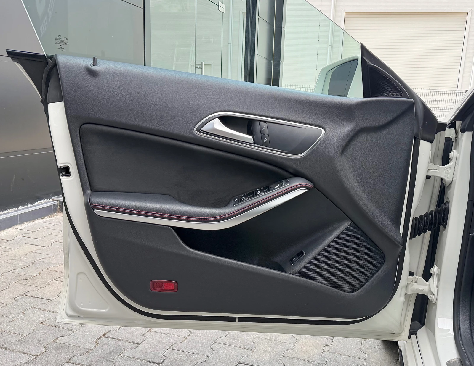 Mercedes-Benz CLA 200 CDi AMG Pack, снимка 12 - Автомобили и джипове - 55791466