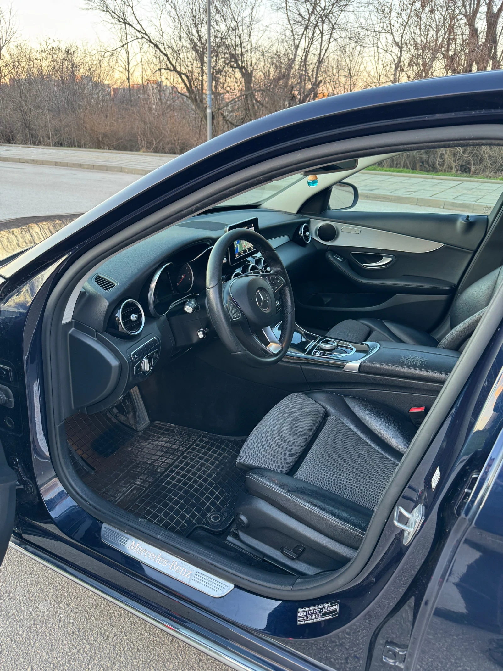 Mercedes-Benz C 350 E plug-in hybrid, снимка 7 - Автомобили и джипове - 55797819