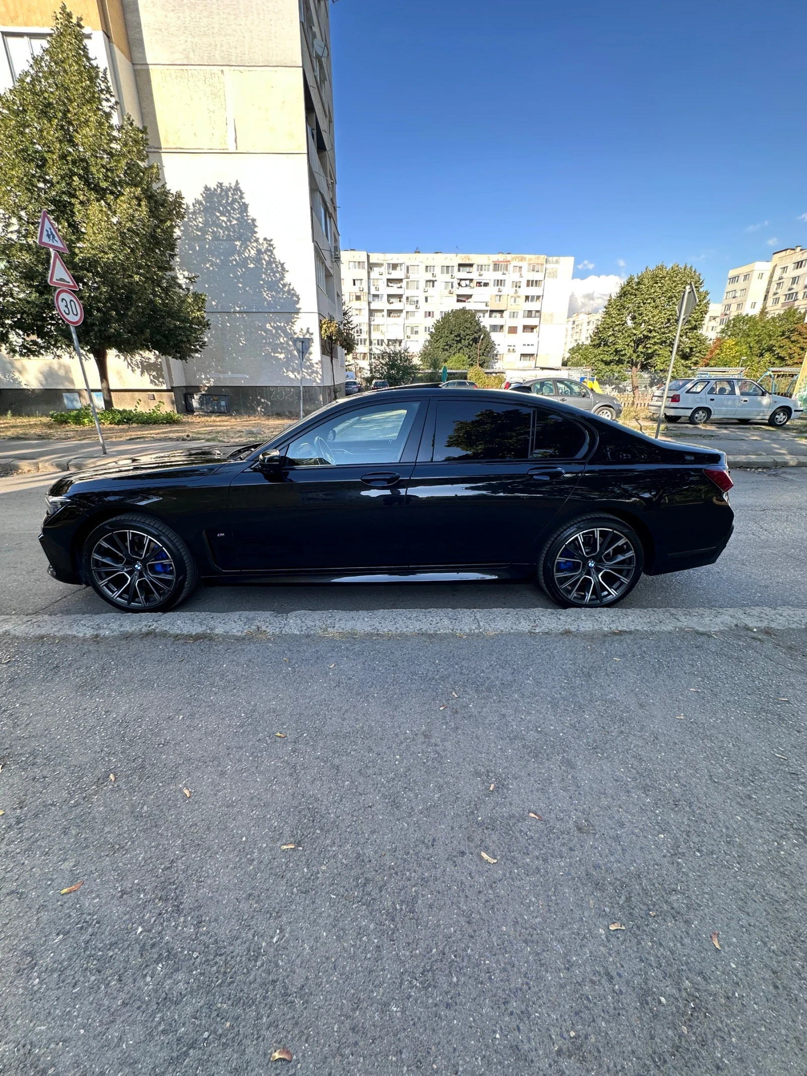 BMW 730 xDrive Facelift M Sport Laser, снимка 6 - Автомобили и джипове - 56060361