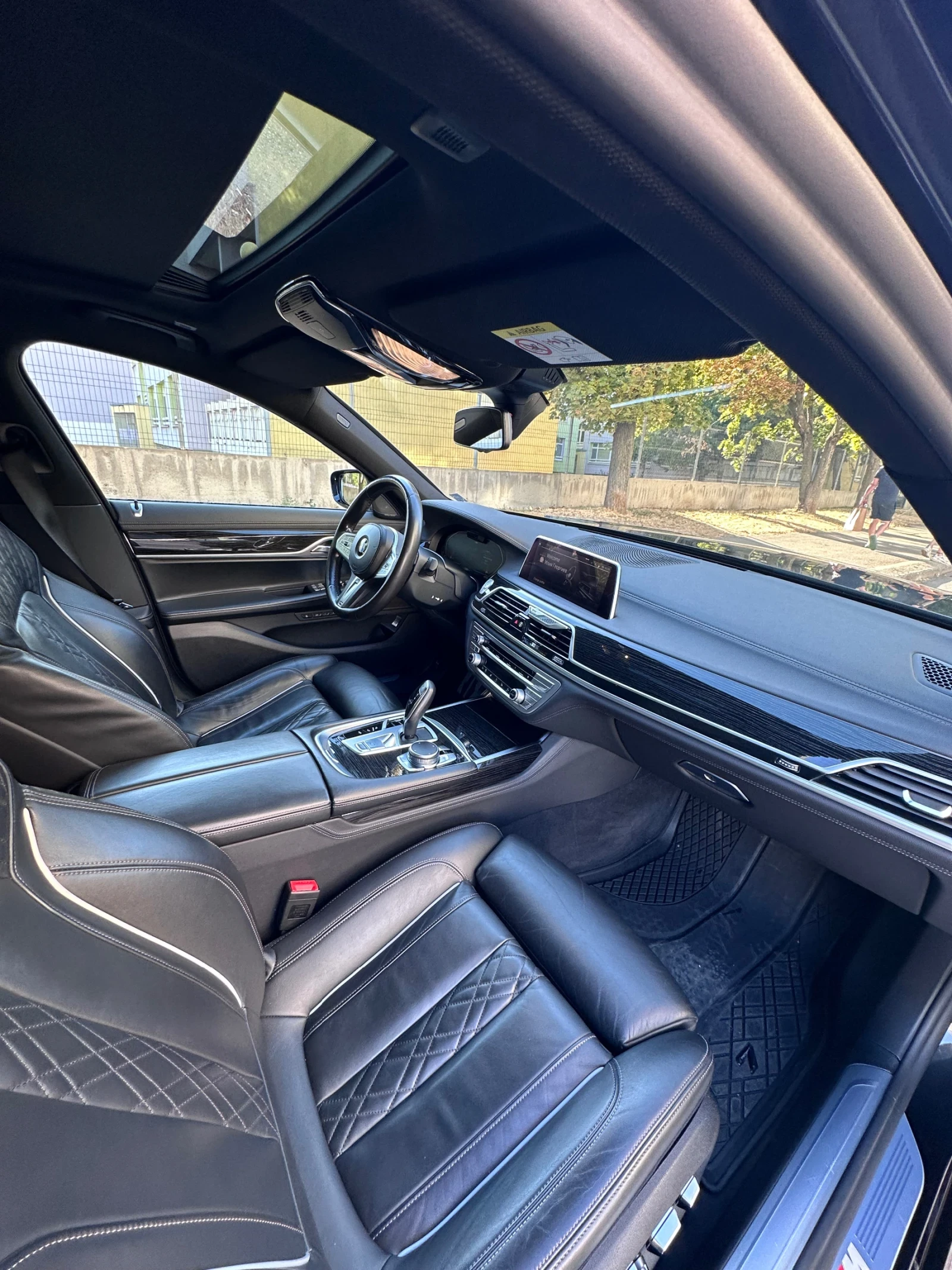 BMW 730 xDrive Facelift M Sport Laser, снимка 12 - Автомобили и джипове - 56060361