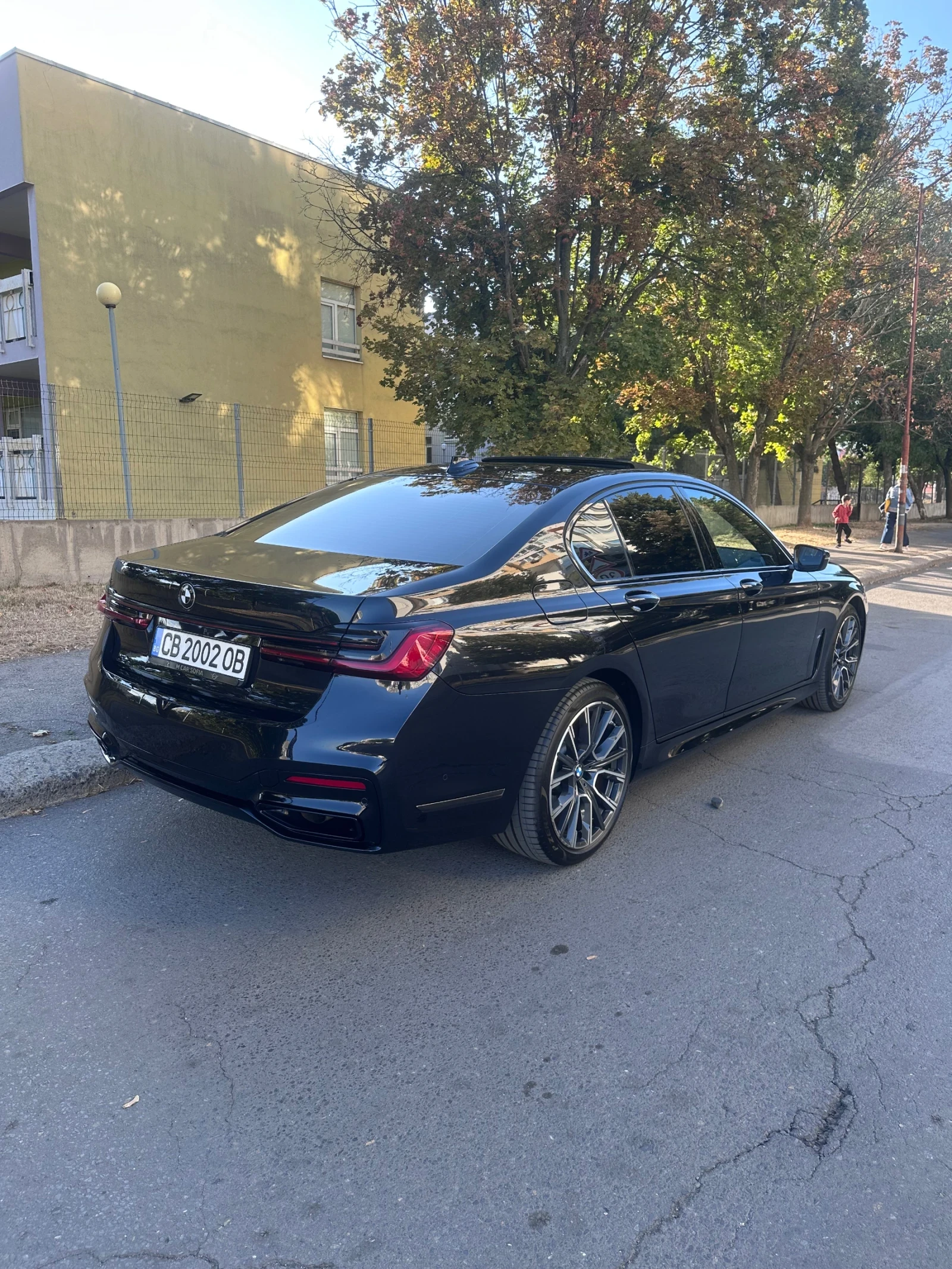 BMW 730 xDrive Facelift M Sport Laser, снимка 3 - Автомобили и джипове - 56060361