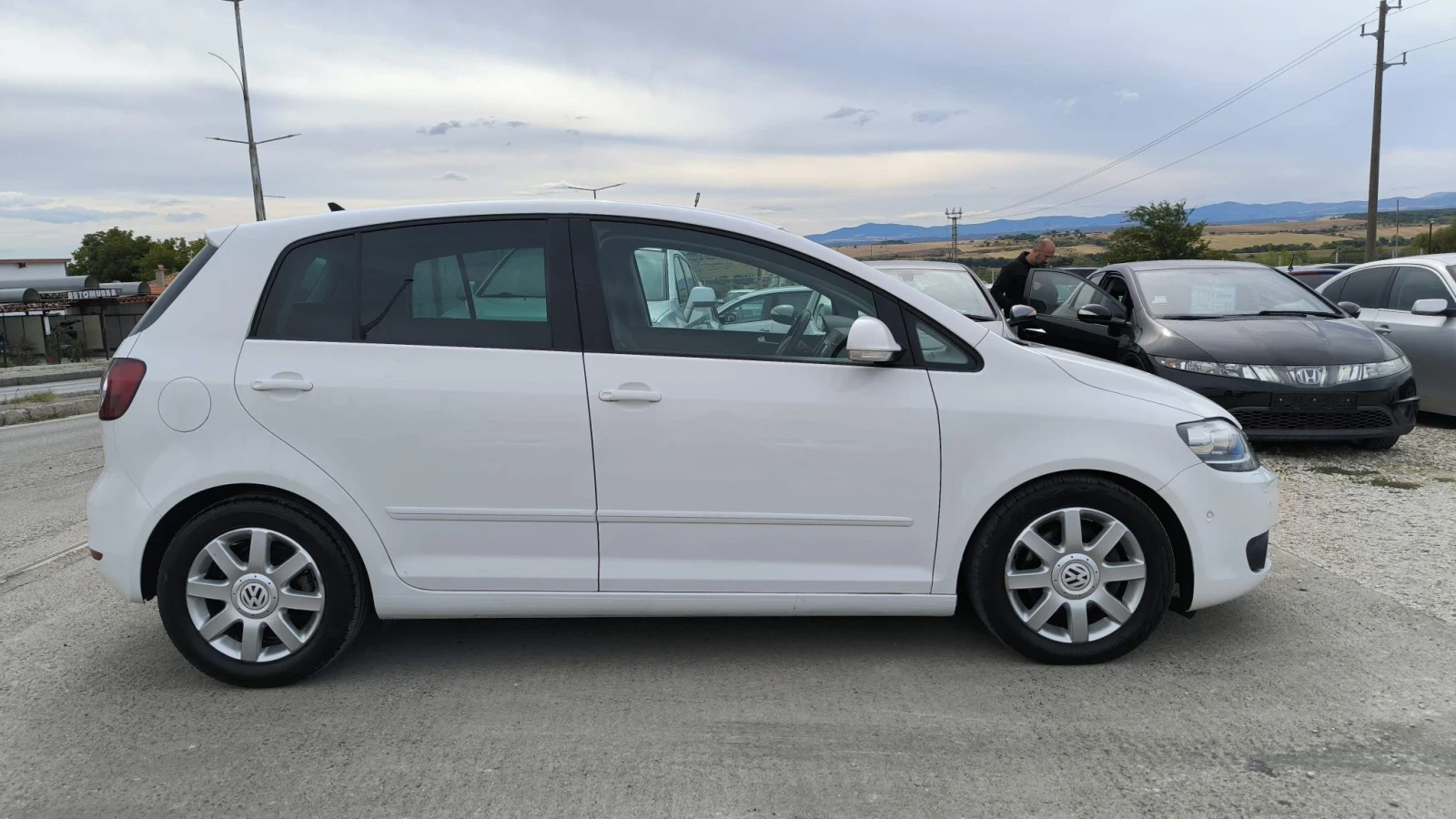 VW Golf Plus 1.6TDI, снимка 4 - Автомобили и джипове - 56259488
