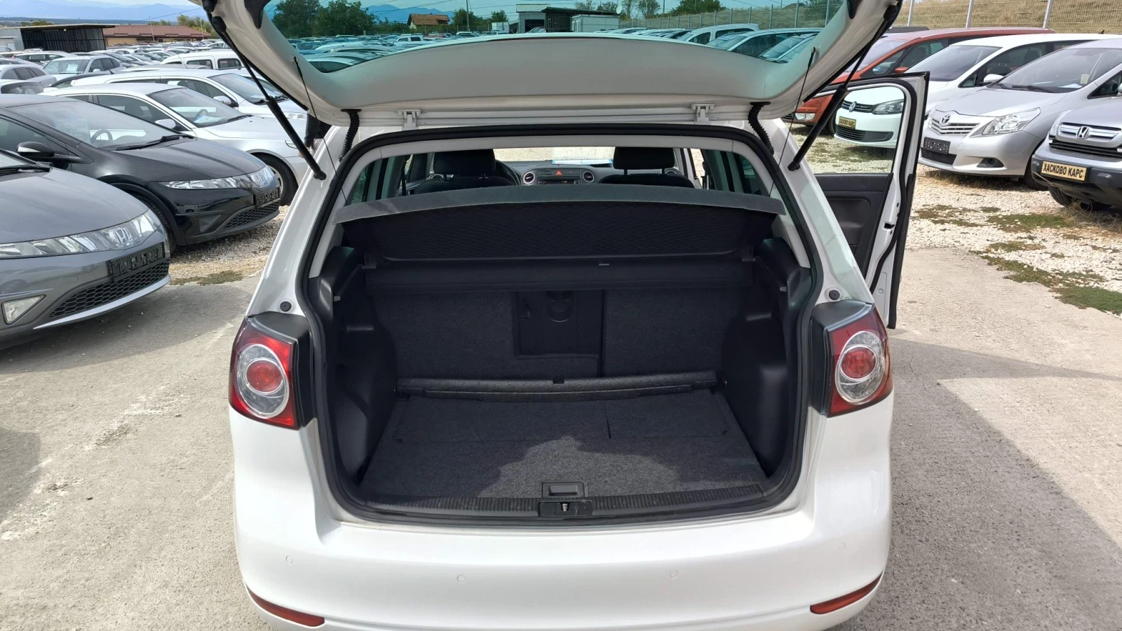 VW Golf Plus 1.6TDI, снимка 14 - Автомобили и джипове - 56259488