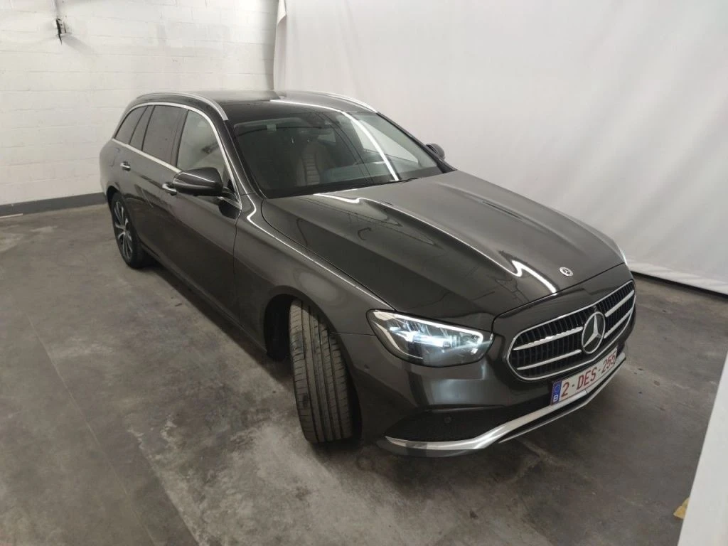 Mercedes-Benz E 300 Break Luxury Line Leather Navi LED, снимка 3 - Автомобили и джипове - 56288017