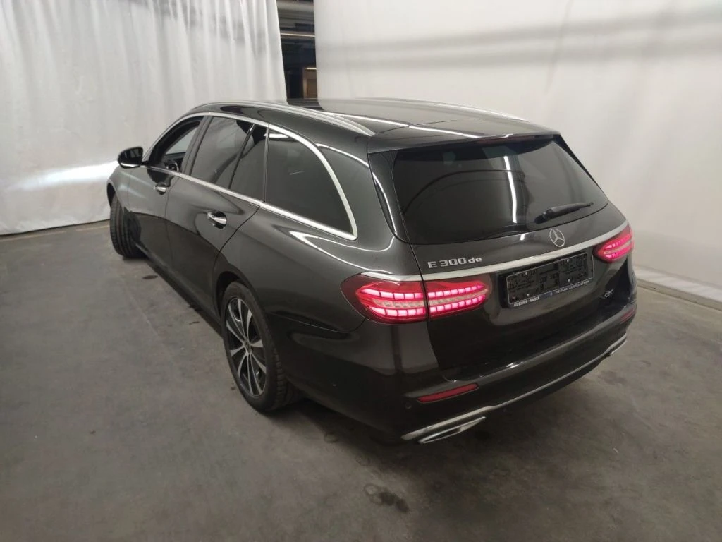 Mercedes-Benz E 300 Break Luxury Line Leather Navi LED, снимка 6 - Автомобили и джипове - 56288017