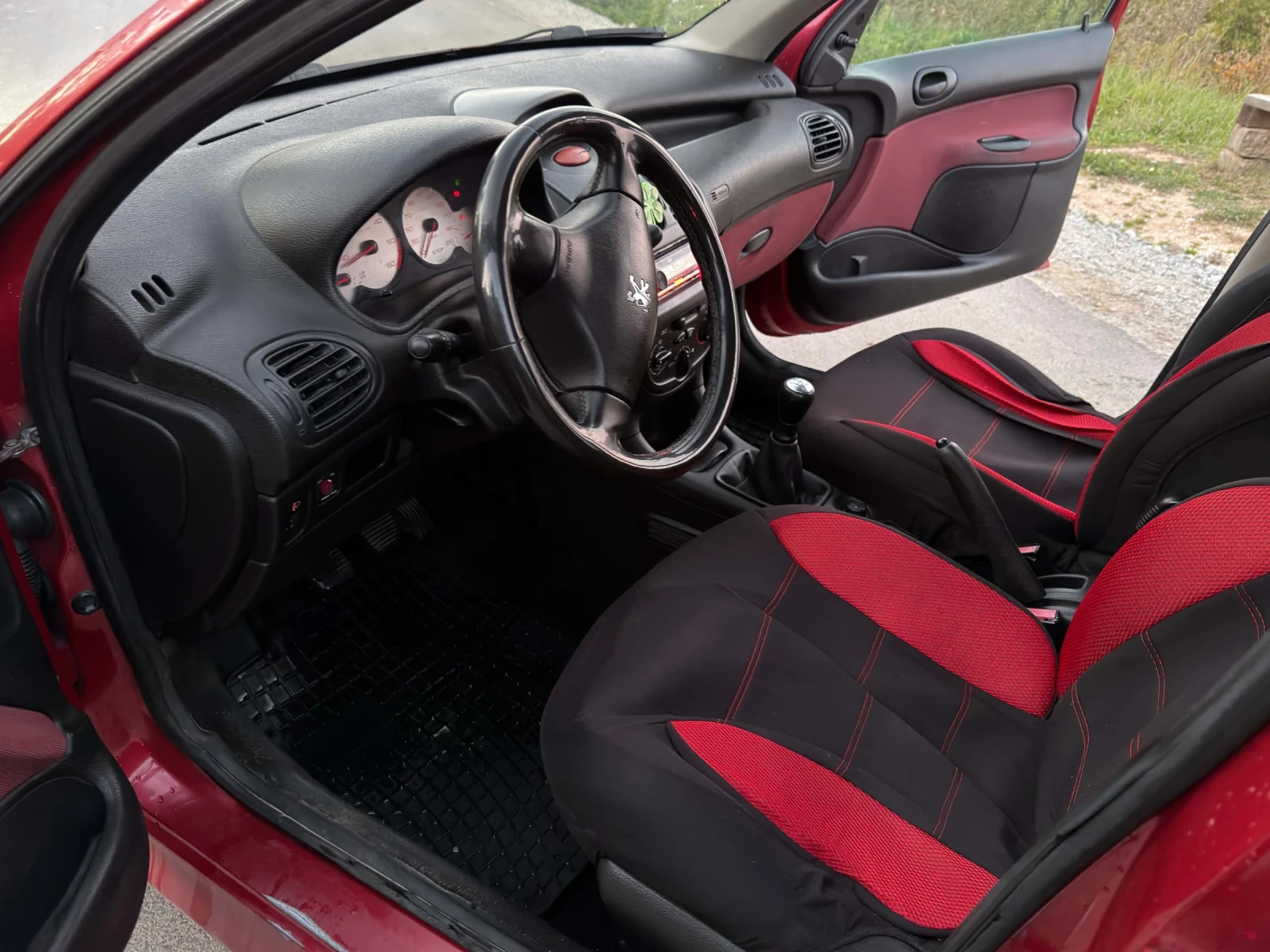 Peugeot 206, снимка 9 - Автомобили и джипове - 56298961