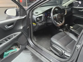 Kia Stonic 1.6 Trendy, снимка 10