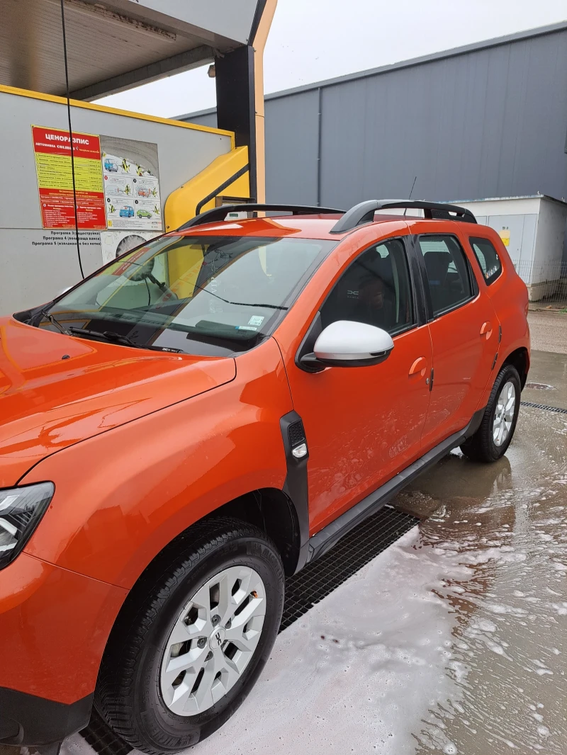 Dacia Duster Заводска газ, снимка 4 - Автомобили и джипове - 48921672