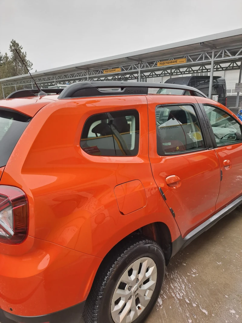 Dacia Duster Заводска газ, снимка 3 - Автомобили и джипове - 48921672