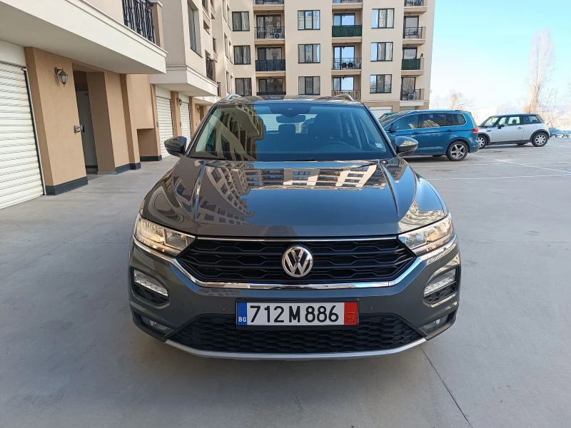 VW T-Roc Digital, Distronic, Сервизна история, Обслужен, снимка 5 - Автомобили и джипове - 49389915