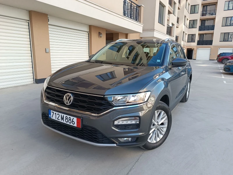 VW T-Roc Digital, Distronic, Сервизна история, Обслужен, снимка 1 - Автомобили и джипове - 49389915