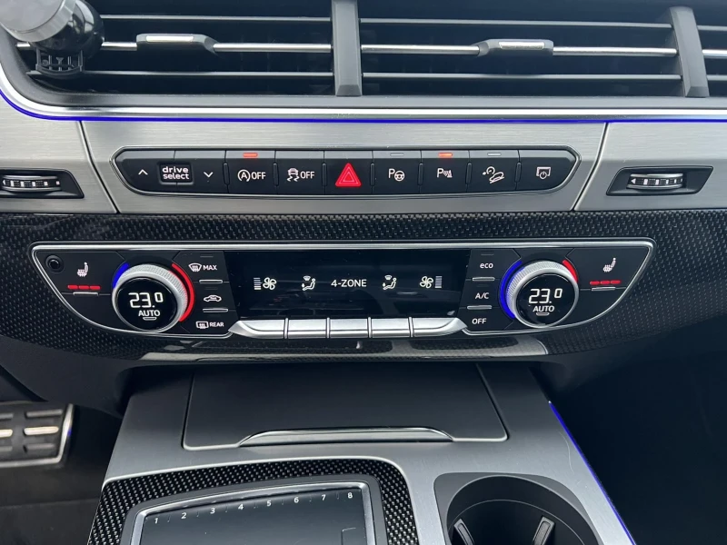 Audi SQ7 4.0TDI, снимка 14 - Автомобили и джипове - 52093480