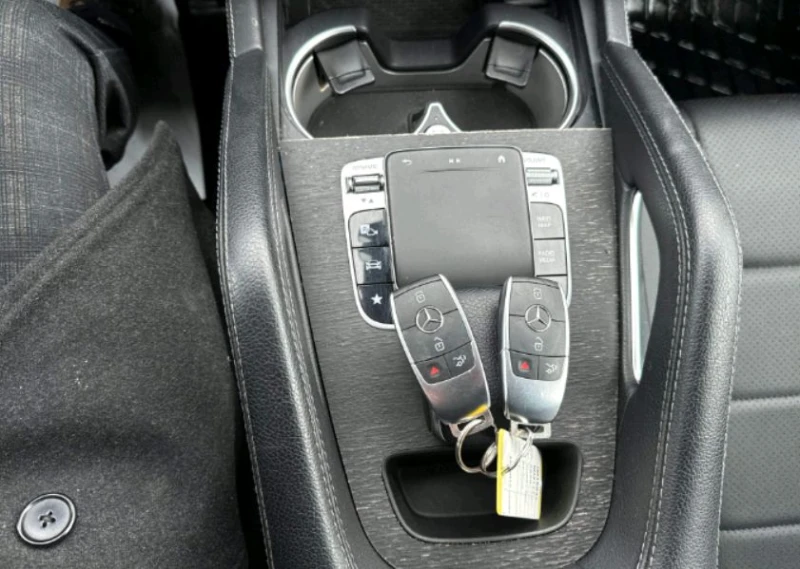 Mercedes-Benz GLE 350 2.0L 4MATIC, снимка 9 - Автомобили и джипове - 52656511