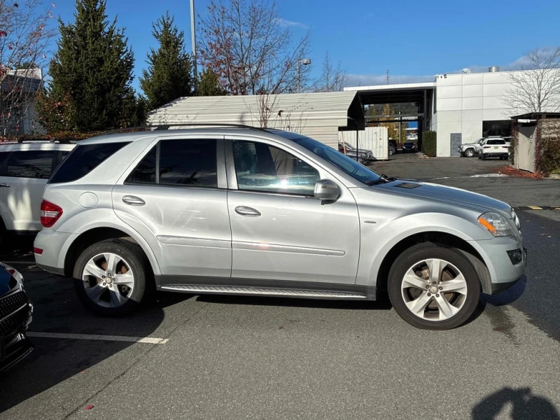 Mercedes-Benz ML 300 * 3.0L BlueTEC * CARFAX * ЦЕНА ДО БГ, снимка 3 - Автомобили и джипове - 52838935