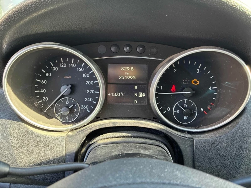 Mercedes-Benz ML 300 * 3.0L BlueTEC * CARFAX * ЦЕНА ДО БГ, снимка 9 - Автомобили и джипове - 52838935