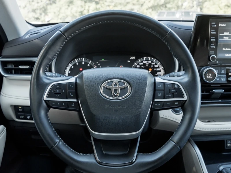 Toyota Highlander * XLE AWD| ONE OWNER| CERAMIC COATED * CARFAX * БЕ, снимка 9 - Автомобили и джипове - 52959512