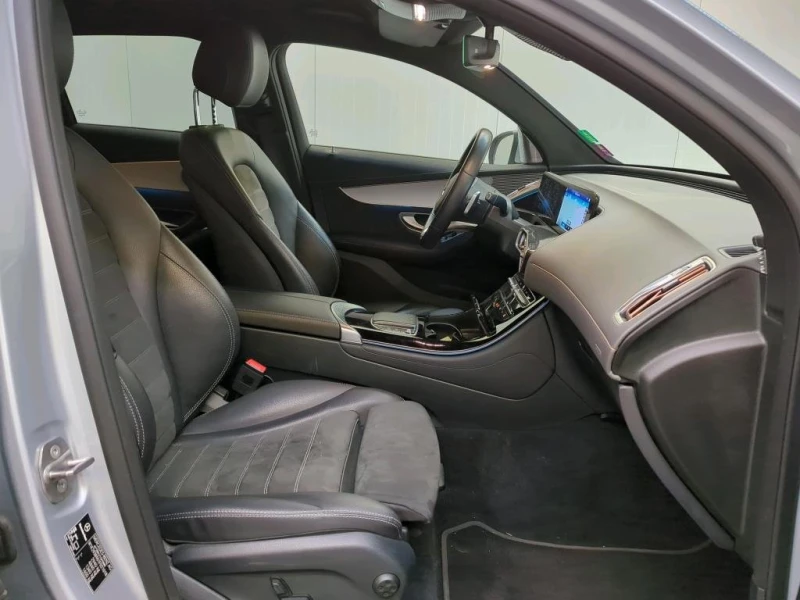 Mercedes-Benz EQC 400 AMG Line, снимка 7 - Автомобили и джипове - 53454699