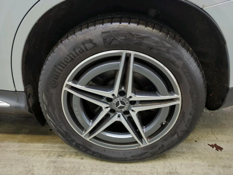 Mercedes-Benz EQC 400 AMG Line, снимка 9 - Автомобили и джипове - 53454699