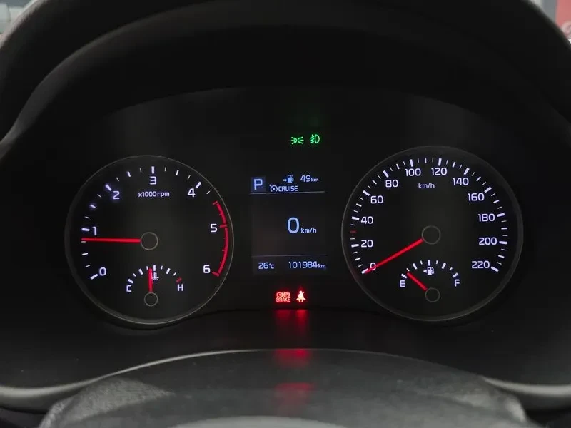 Kia Stonic 1.6 Trendy, снимка 8 - Автомобили и джипове - 55786820