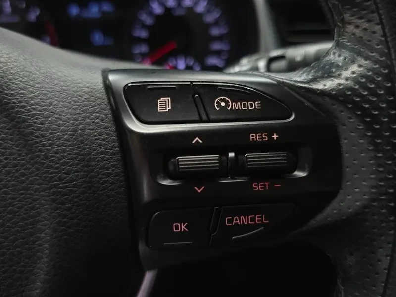Kia Stonic 1.6 Trendy, снимка 16 - Автомобили и джипове - 55786820