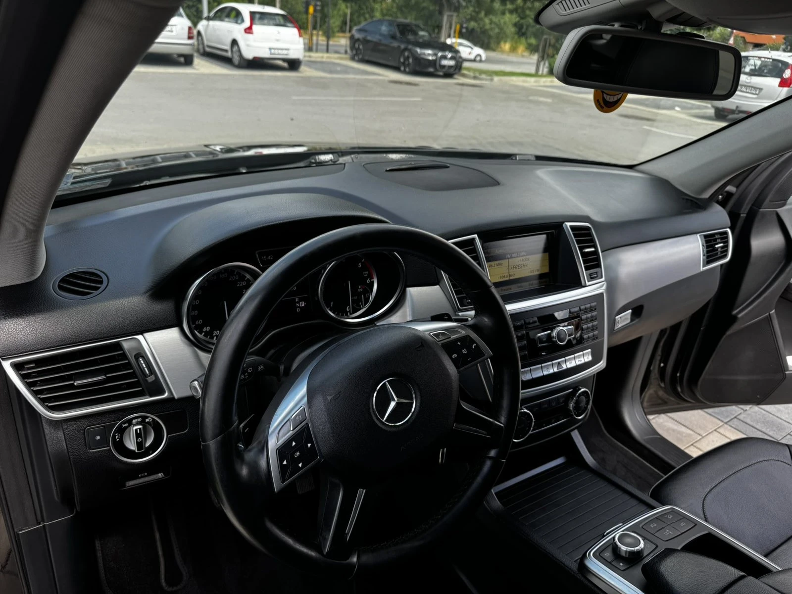 Mercedes-Benz ML 350 - изображение 9