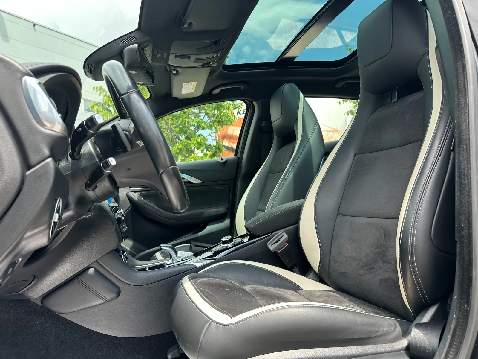 Infiniti Q30 2.0T 4x4 Подгрев/Панорама/BOSE - изображение 8
