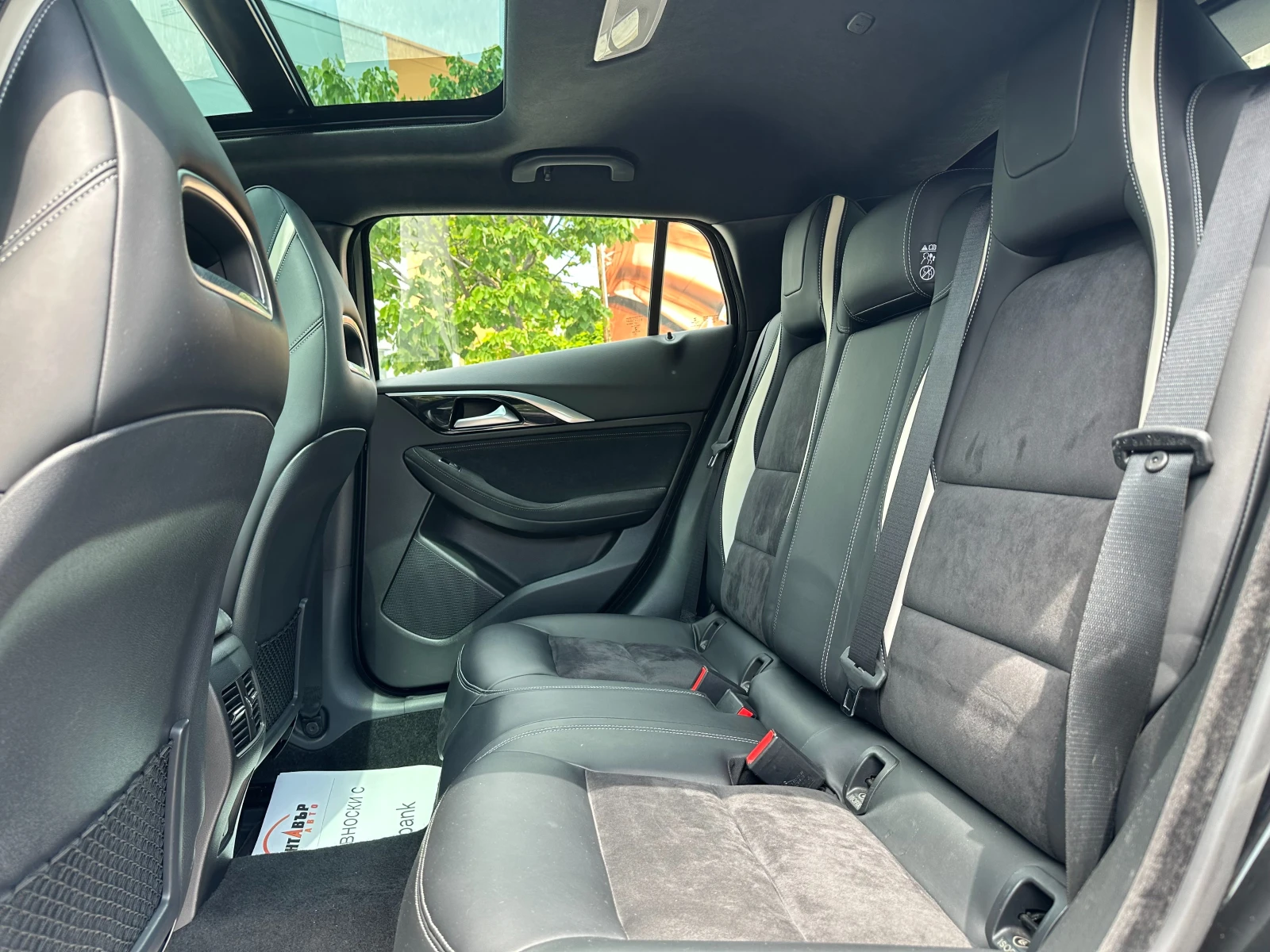 Infiniti Q30 2.0T 4x4 Подгрев/Панорама/BOSE - изображение 9