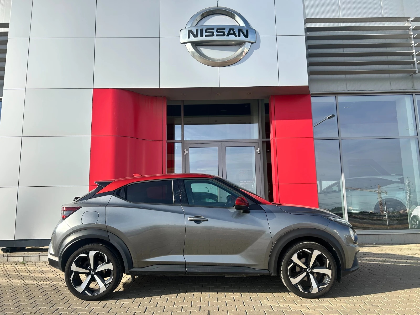 Nissan Juke 1.0 DIG-T Tekna - изображение 2