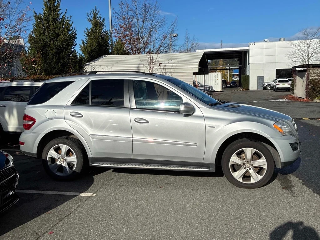 Mercedes-Benz ML 300 * 3.0L BlueTEC * CARFAX * ЦЕНА ДО БГ - изображение 3