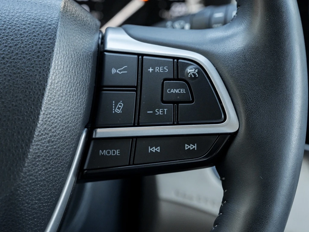 Toyota Highlander * XLE AWD| ONE OWNER| CERAMIC COATED * CARFAX * �� | Mobile.bg � ����������� 11