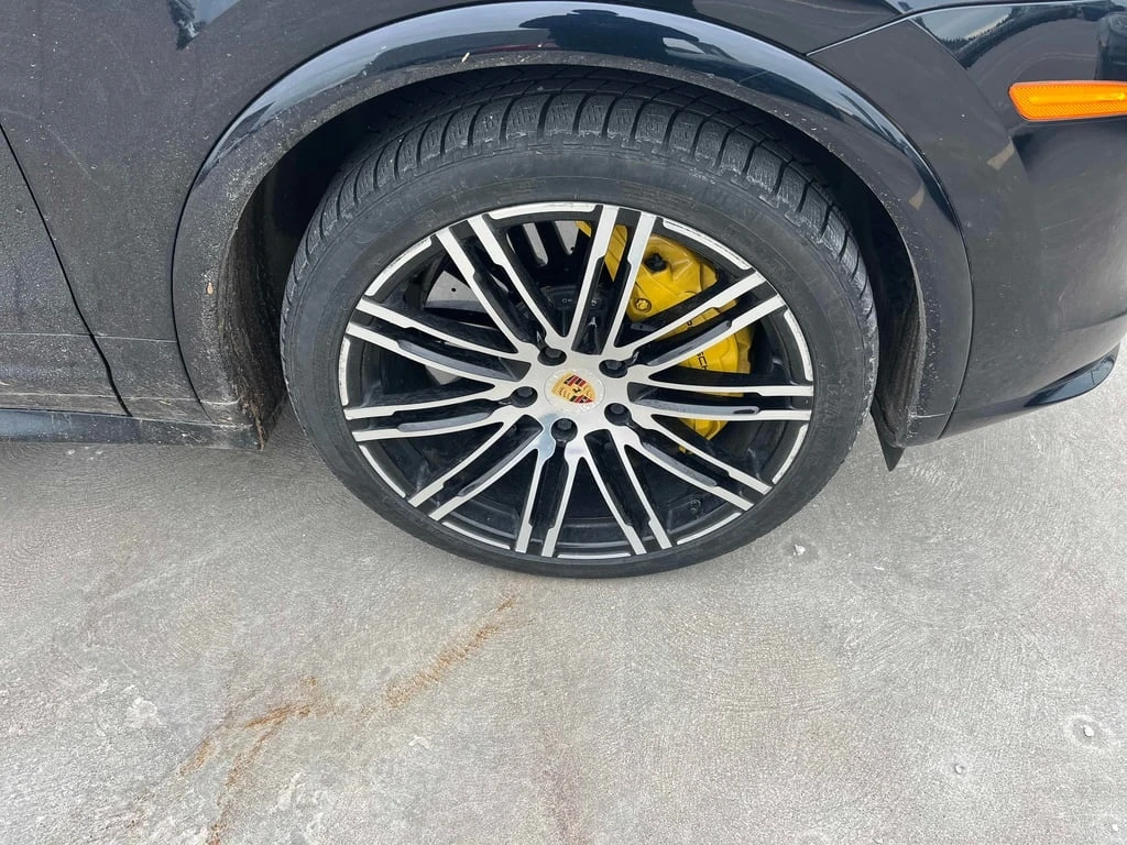 Porsche Cayenne Turbo  CARFAX - изображение 7