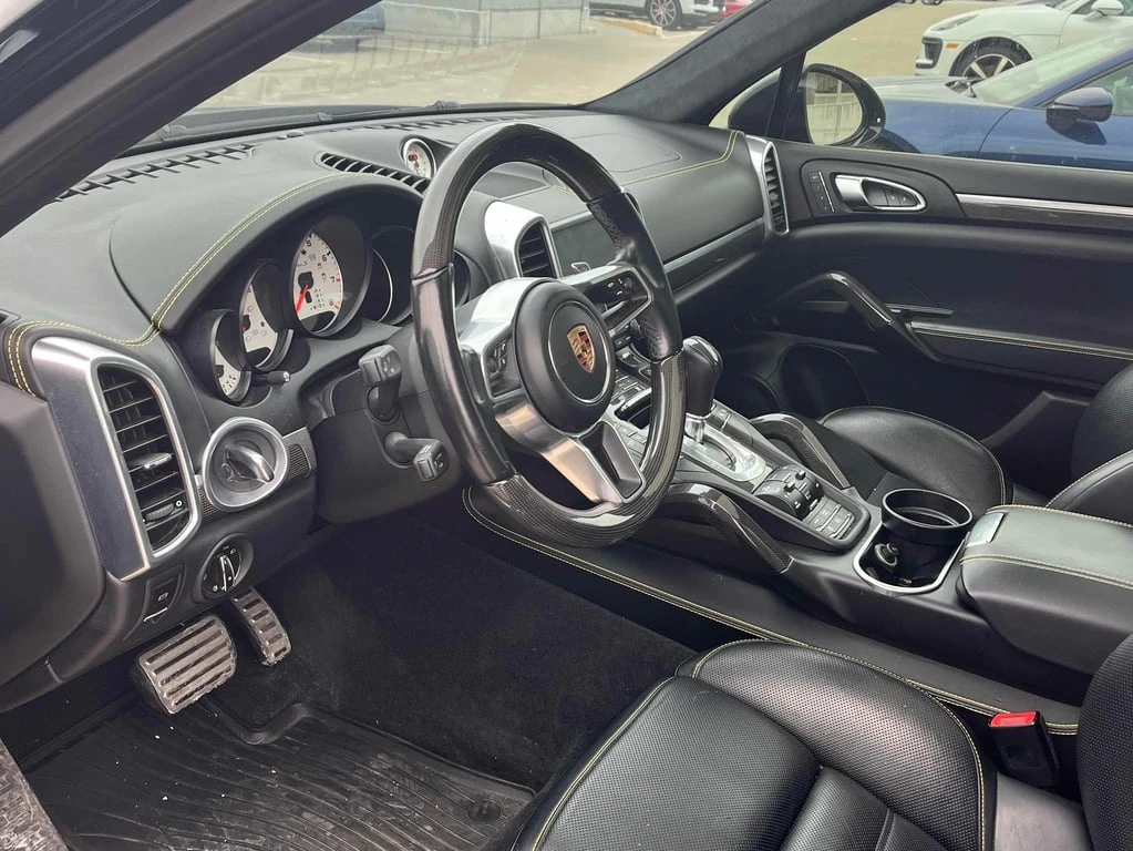 Porsche Cayenne Turbo  CARFAX - изображение 5