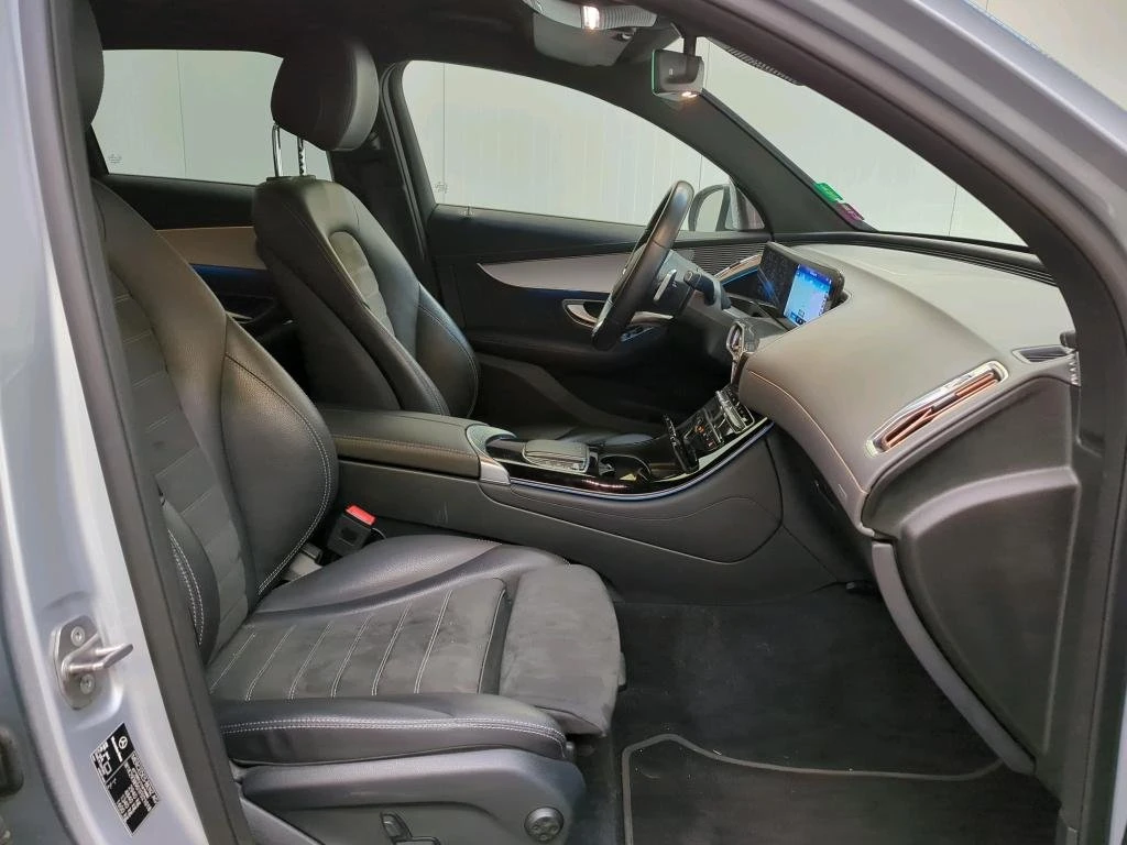 Mercedes-Benz EQC 400 AMG Line - изображение 7