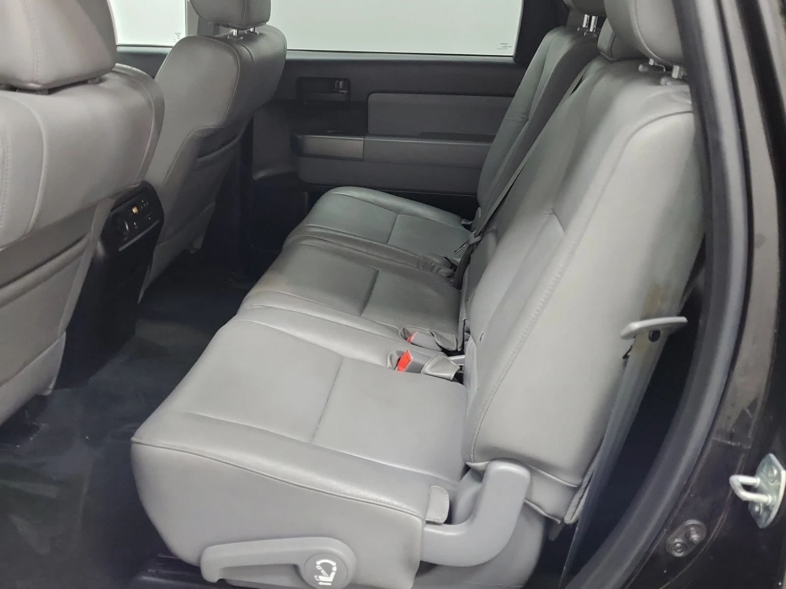 Toyota Sequoia SR5/99410KM/5.7 V8/FACE/�������� �������/CARFAX/ | Mobile.bg � ����������� 12