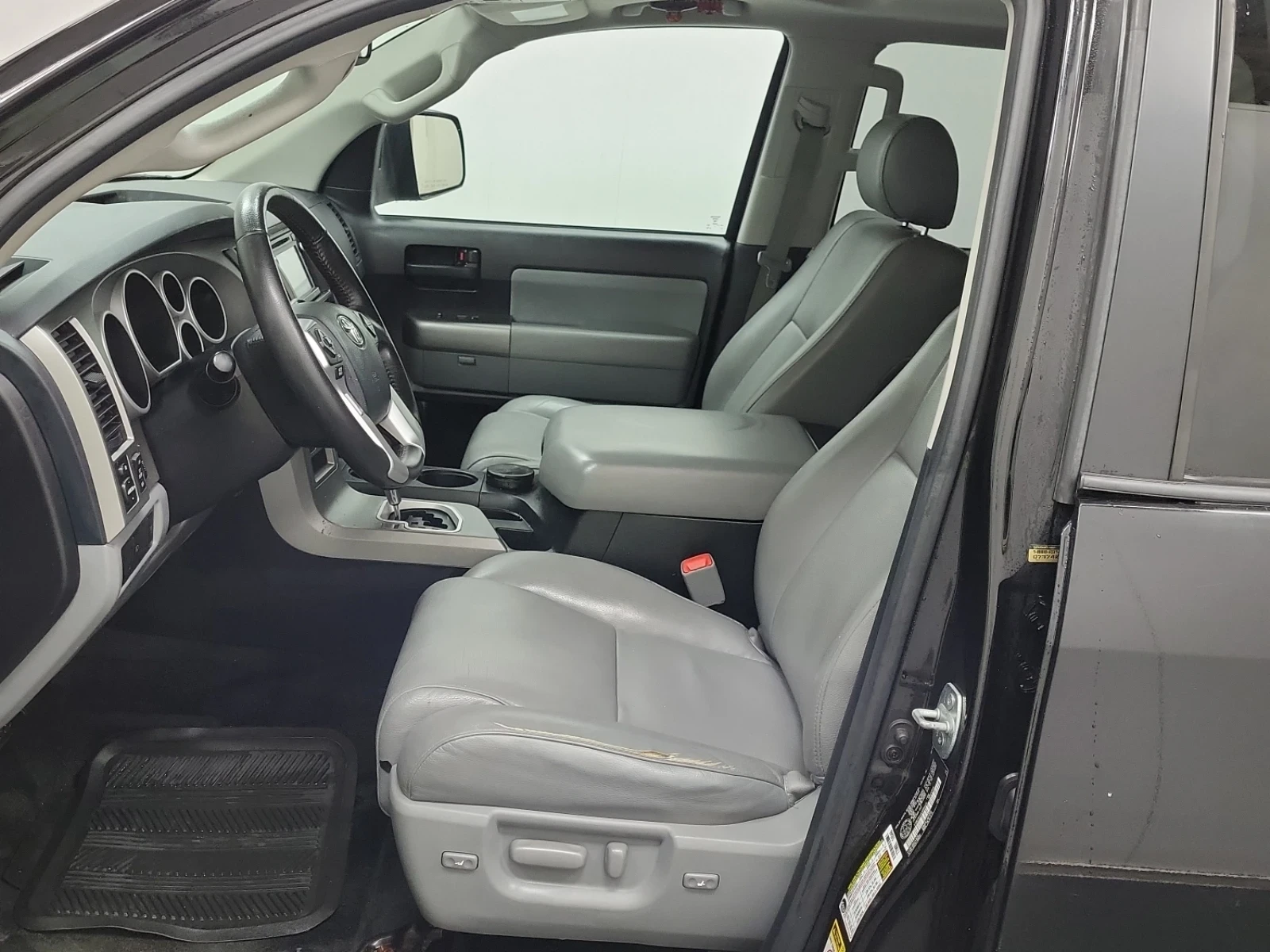 Toyota Sequoia SR5/99410KM/5.7 V8/FACE/�������� �������/CARFAX/ | Mobile.bg � ����������� 7