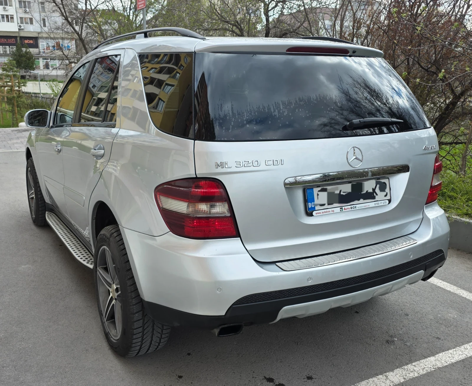 Mercedes-Benz ML 320, снимка 4 - Автомобили и джипове - 54494545
