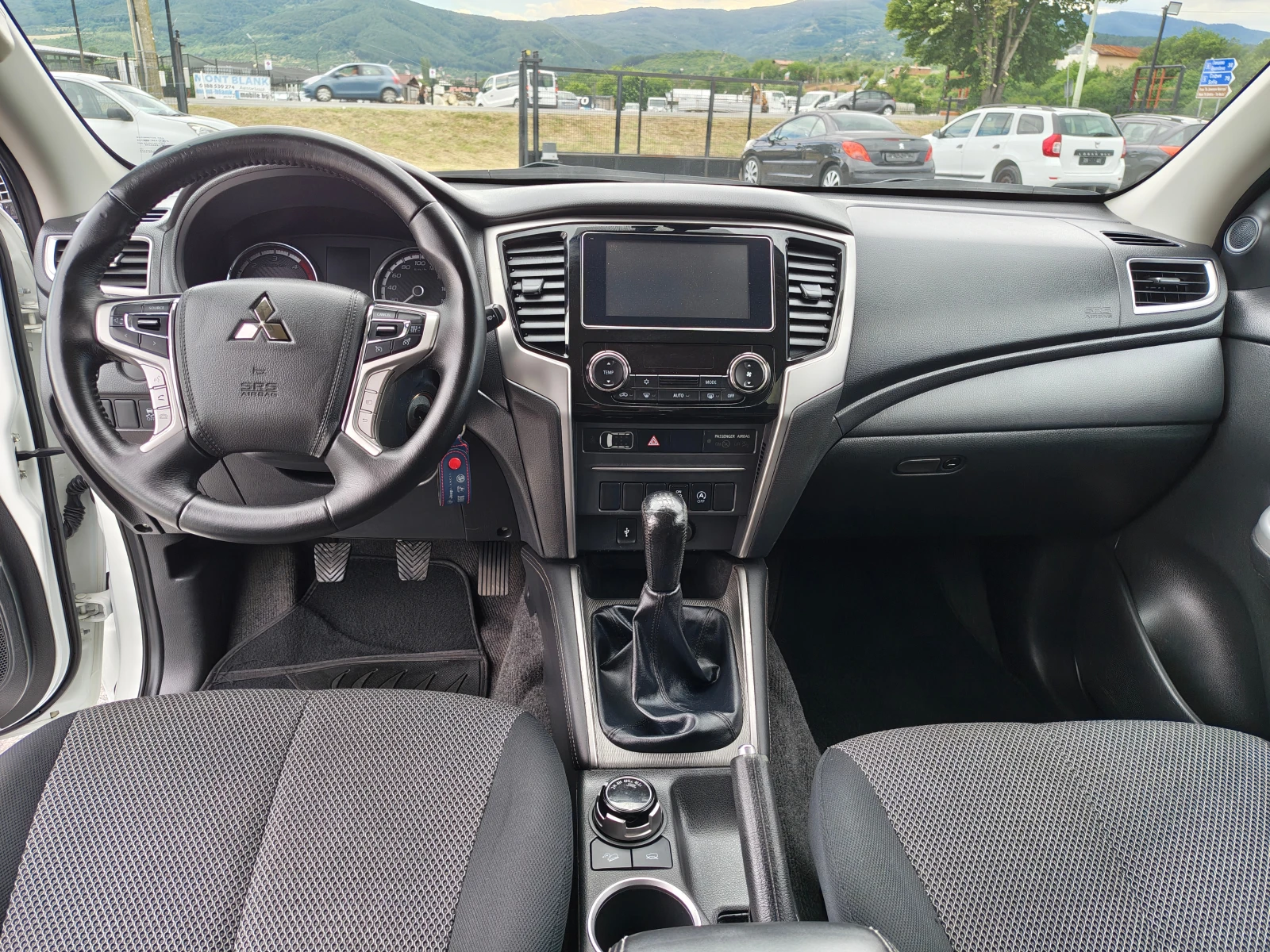 Mitsubishi L200 4 x 4, снимка 13 - Автомобили и джипове - 55207843