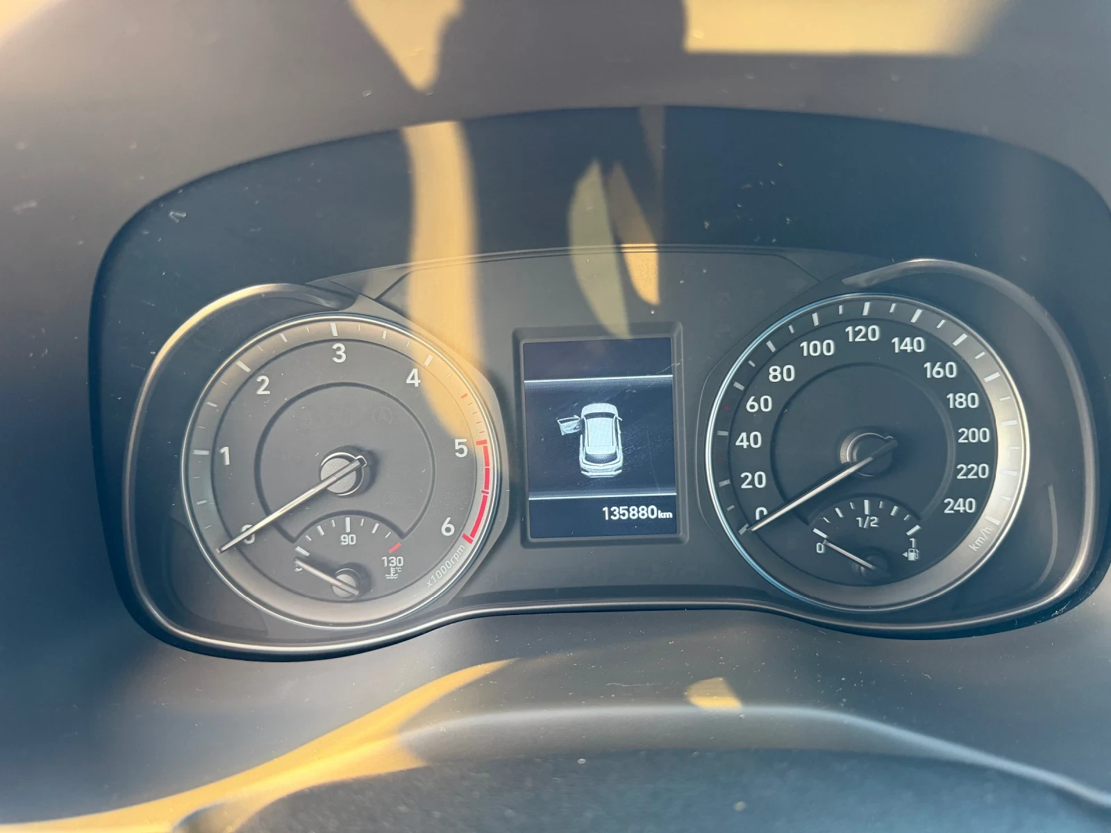 Hyundai Kona 1.6 Diesel ! , снимка 13 - Автомобили и джипове - 56348793