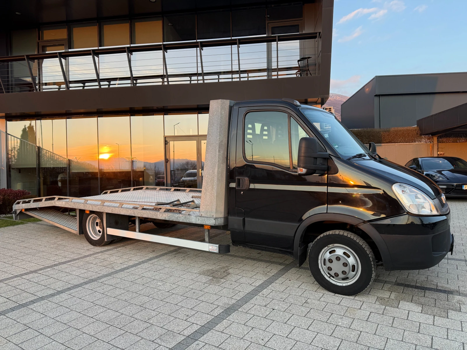 Iveco Daily 40C18 3.0HPI Специален до 3.5т. 5.20м. Климатроник - изображение 2
