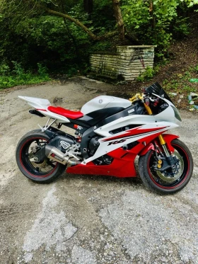  Yamaha YZF-R6