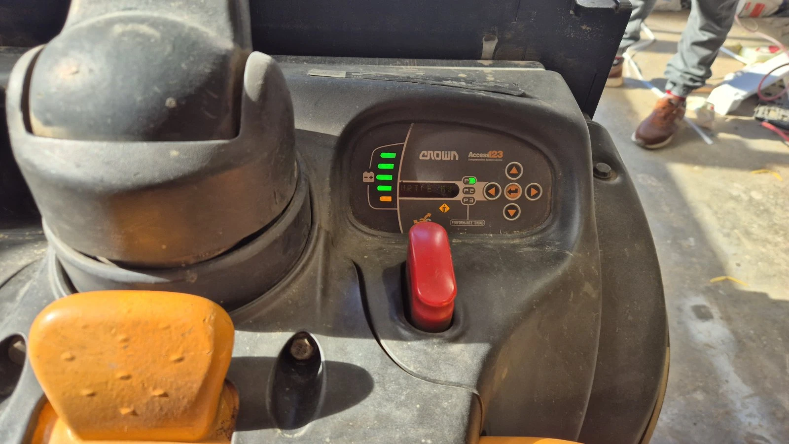 Електрокар Crown, снимка 5 - Индустриална техника - 54309052