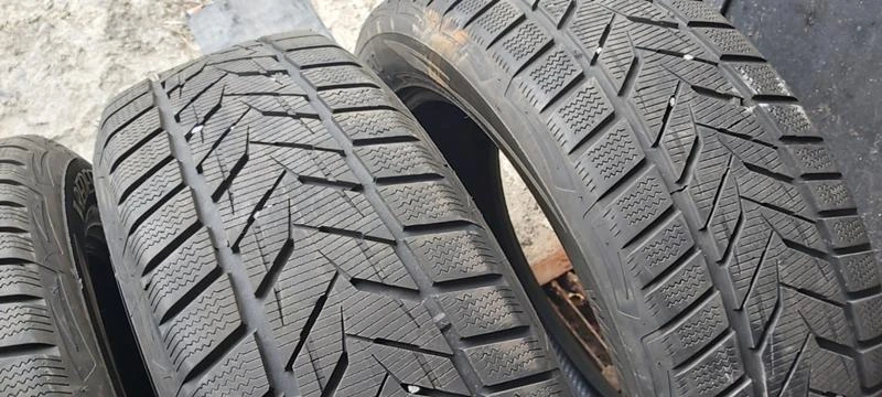 Гуми Зимни 225/55R18, снимка 3 - Гуми и джанти - 30924529