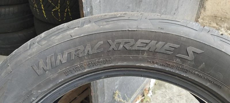 Гуми Зимни 225/55R18, снимка 9 - Гуми и джанти - 30924529