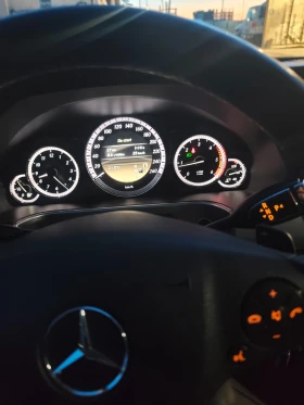 Mercedes-Benz E 250 4matic , снимка 2