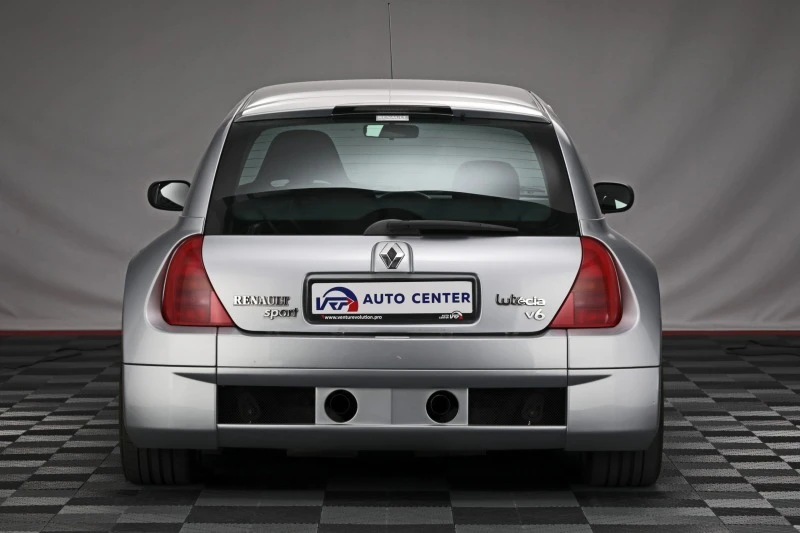 Renault Clio Sport 3.0 V6 Phase 1, снимка 4 - Автомобили и джипове - 39314109