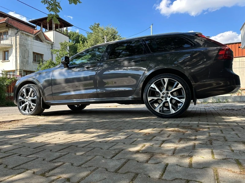 Volvo V90 Cross Country, снимка 15 - Автомобили и джипове - 48059668