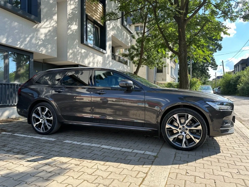 Volvo V90 Cross Country, снимка 1 - Автомобили и джипове - 48059668