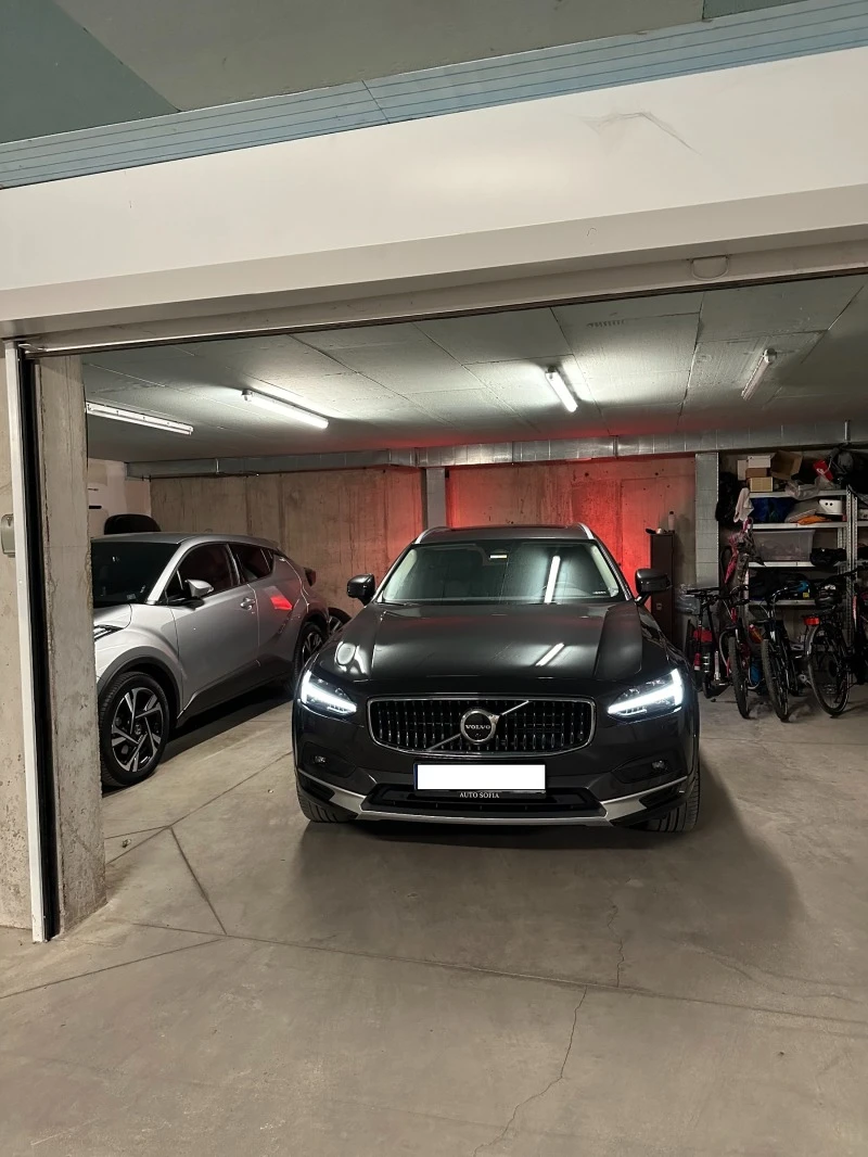 Volvo V90 Cross Country, снимка 2 - Автомобили и джипове - 48059668