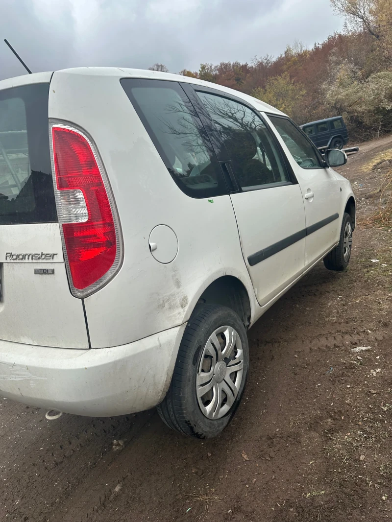 Skoda Roomster 1.2ТДИ, 75к.с, 2012г-, снимка 3 - Автомобили и джипове - 48266760