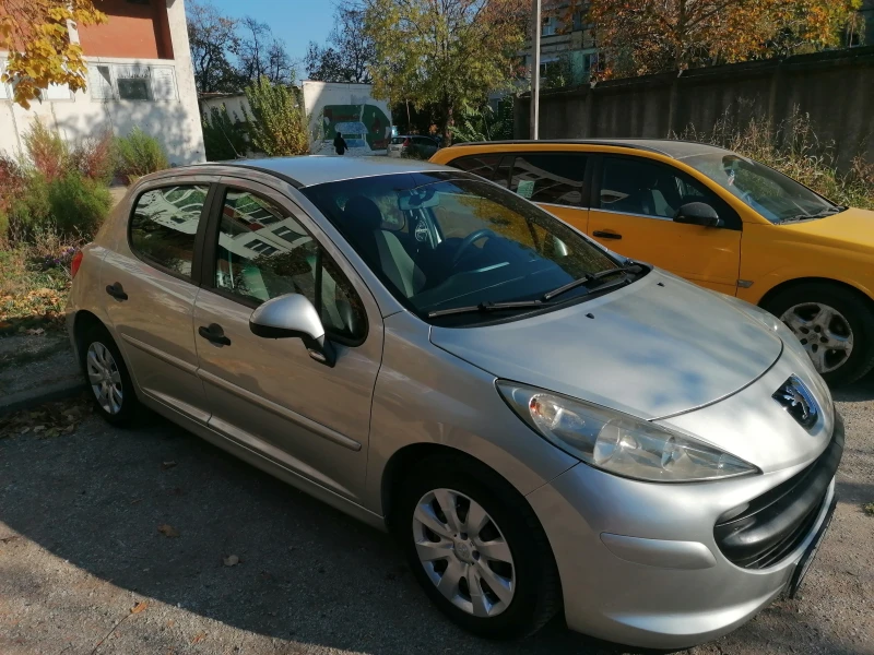 Peugeot 207 1.4, снимка 2 - Автомобили и джипове - 48109478